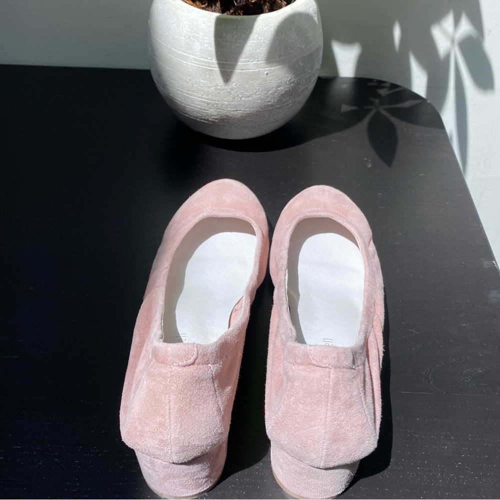 Jeffrey Campbell Pink Suede Low Block Heel Pumps - Picture 3 of 10